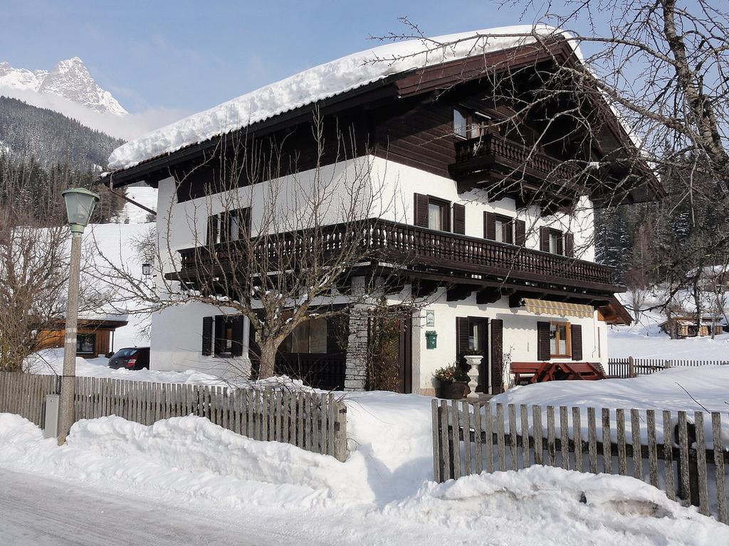 Haus Hartl Hotel Saalfelden Exterior photo